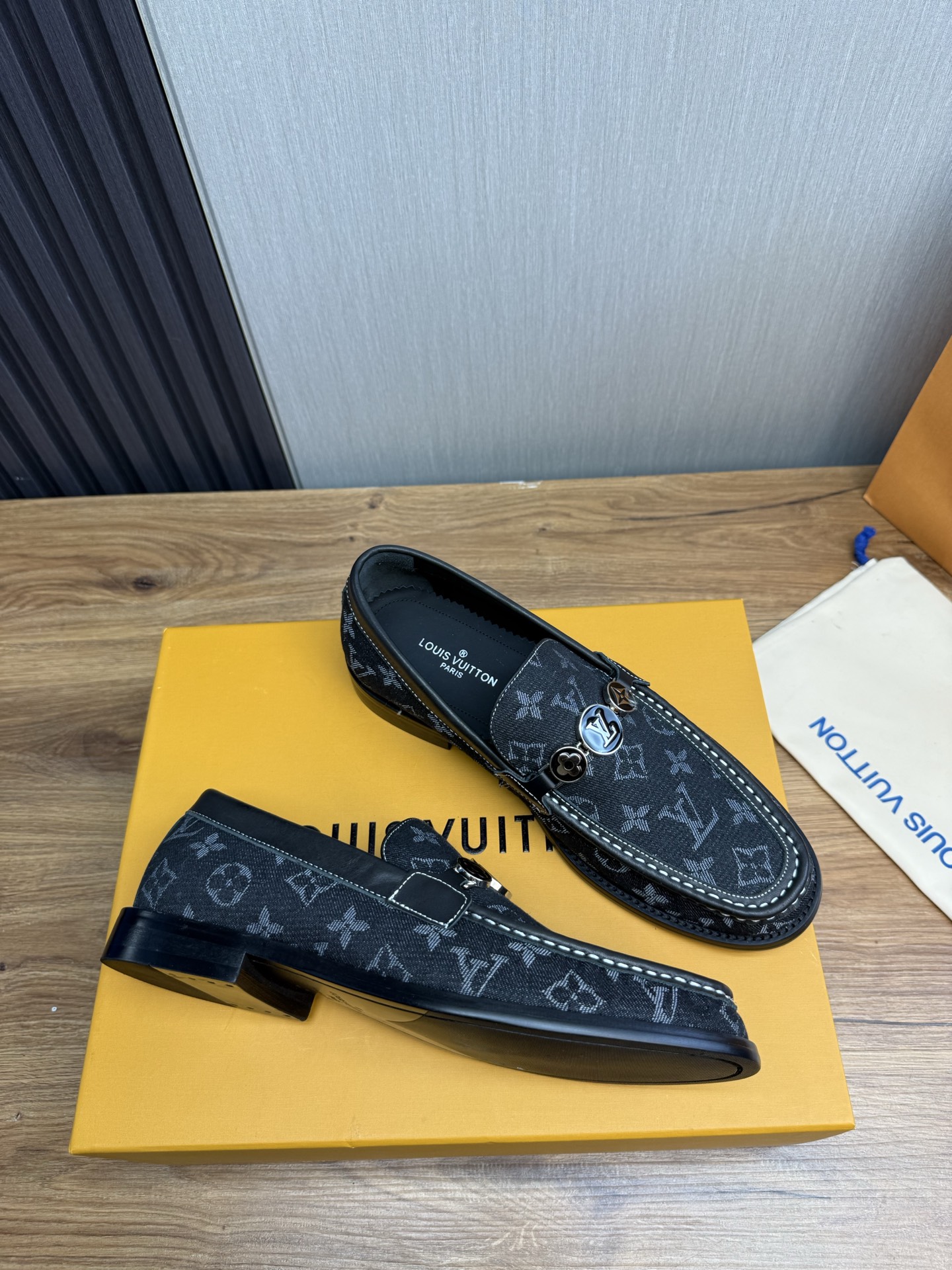 LV